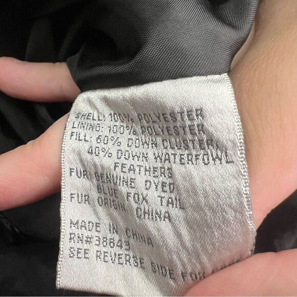 Larry Levine down, puffer coat with fox tail fur trim with flaws womens small - Picture 4 of 11